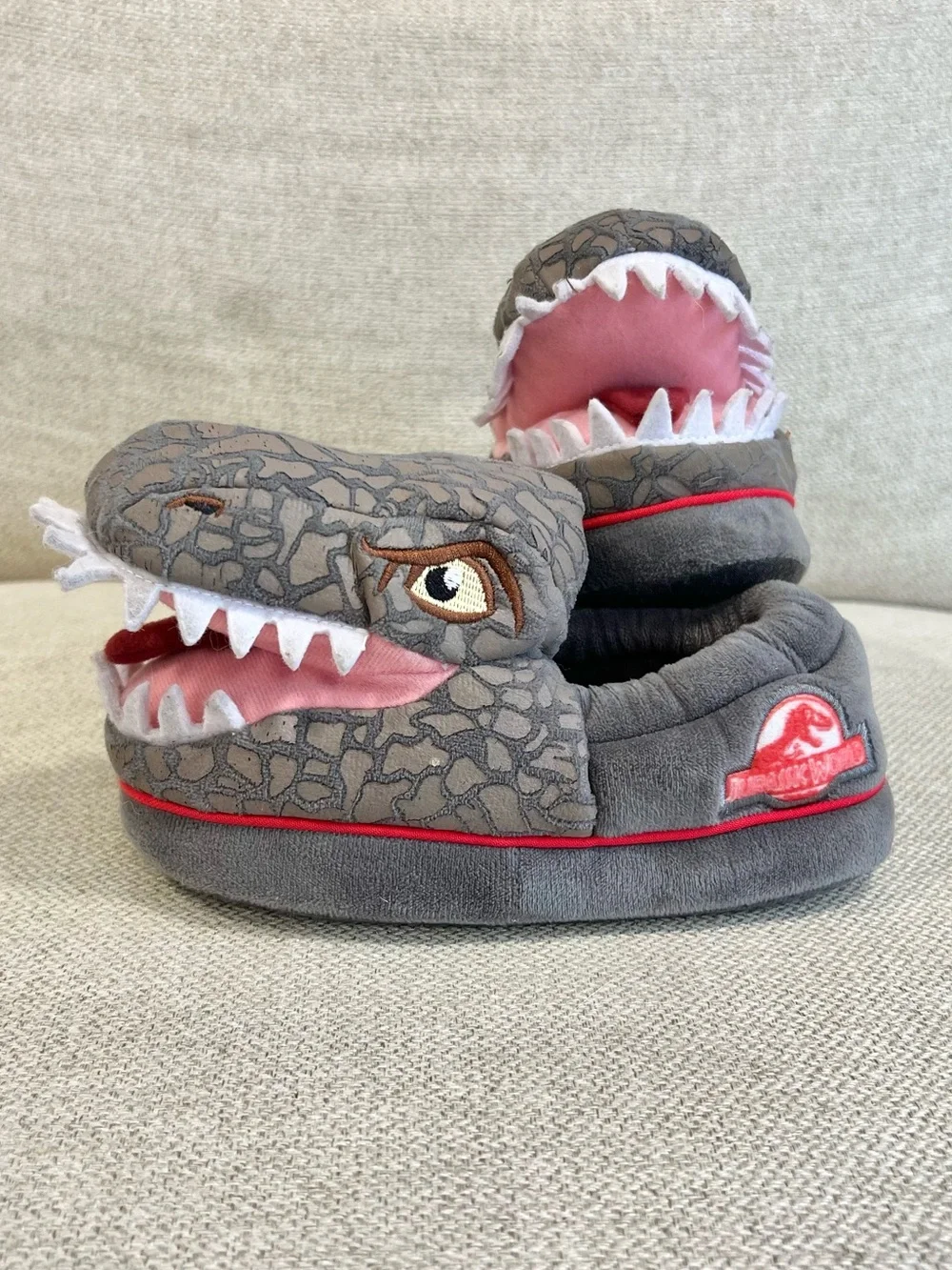 Jurassic World Size 11/12 Kids T-Rex Plush Slippers EUC Dinosaur